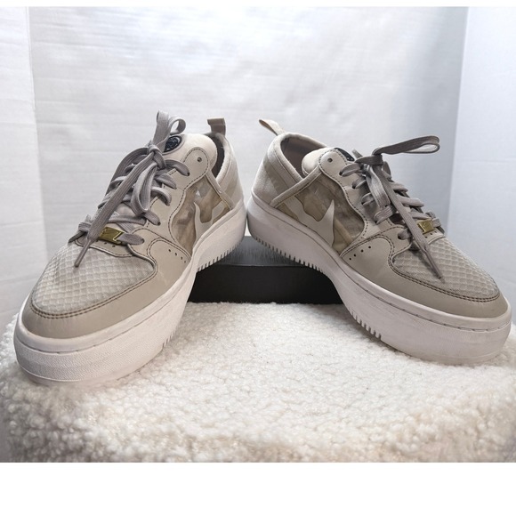 Nike Court Vision Alta Womens 8.5 Beige Platform Sneakers Low Top Trainers - Picture 2 of 13